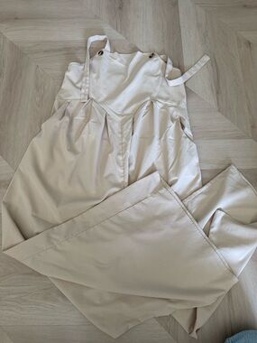 Sleeveless Cream Wide-Leg Jumpsuit with Adjustable Straps